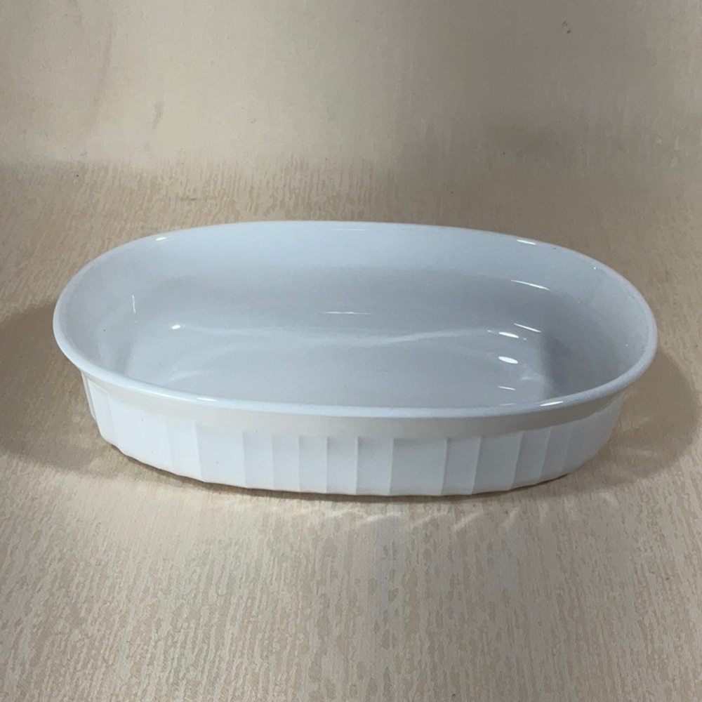 Corning Ware French White Oval - Casserole 4.75ml